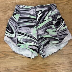 lululemon athletica Marble Print Mint & Black Running Shorts hotty hot high rise